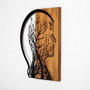Wallity Tree Man - Escultura de pared de madera y metal en nogal y negro